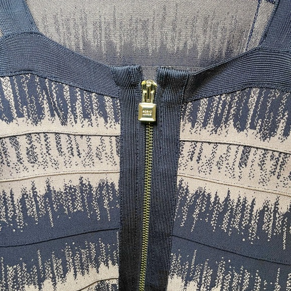 Herve Leger Cap Sleeve Bandage Bodycon Dress US 6 - Picture 5 of 5